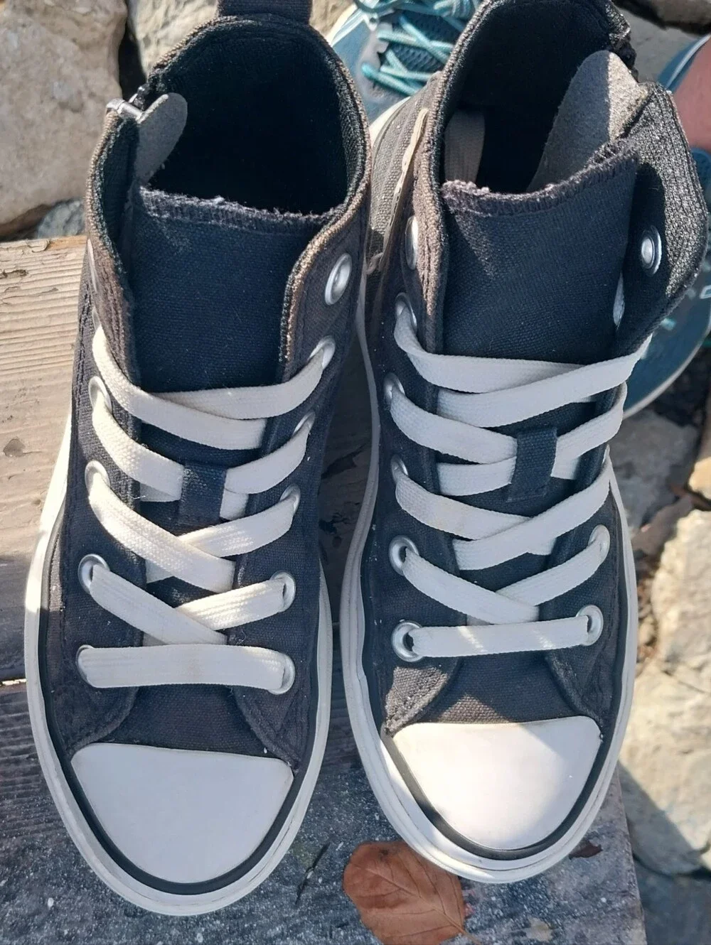 Converse Chuck Taylor All Star Lugged 2.0 Kids High Top - Size 1